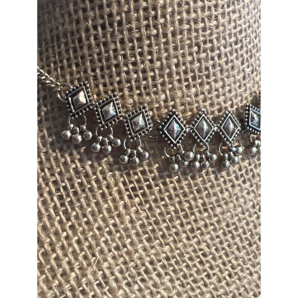 Freedom Gold Tone Choker Necklace Diamond Design Dangles Adj 11.5" + 3" - Picture 2 of 4